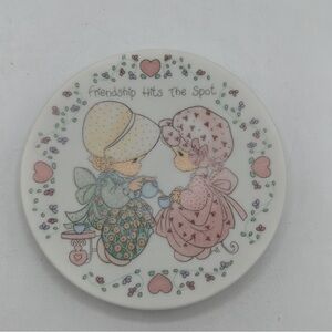 Precious Moments 1992 Friendship Hits the Spot decorative plate and stand